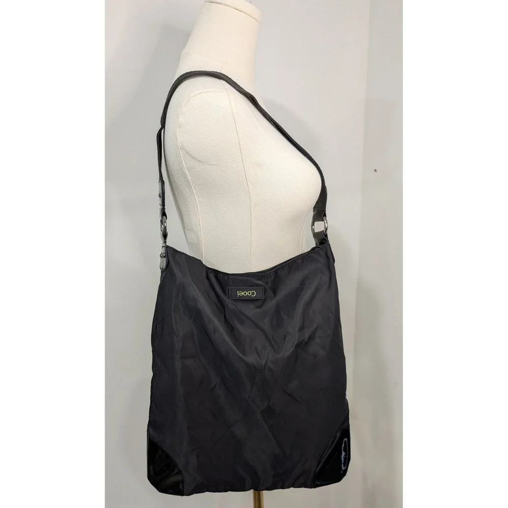 COOEI Black Packable Messenger Bag (Folds‎ to Clutch)